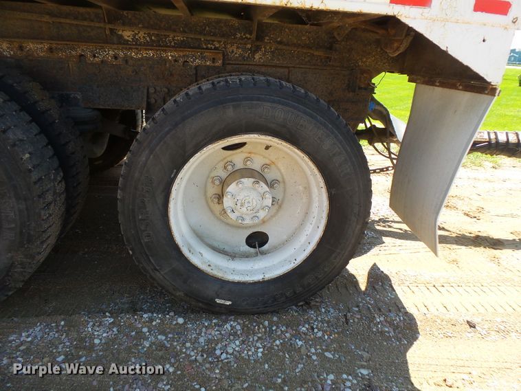 image for item FU9394 1987 Freightliner FLC dump truck