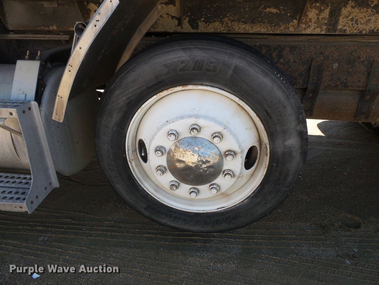 image for item FU9394 1987 Freightliner FLC dump truck