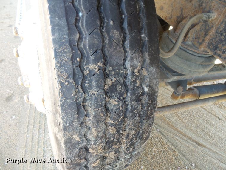 image for item FU9394 1987 Freightliner FLC dump truck