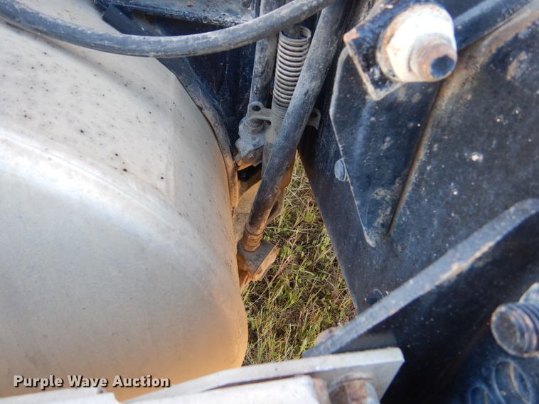 image for item FU9412 2007 Sterling L-Line semi truck