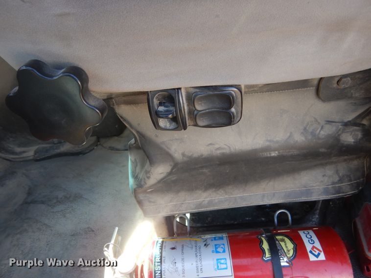 image for item FU9412 2007 Sterling L-Line semi truck