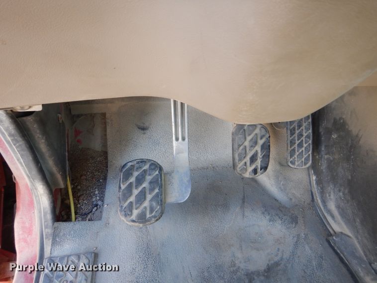 image for item FU9412 2007 Sterling L-Line semi truck