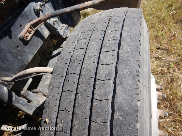 image for item FU9412 2007 Sterling L-Line semi truck