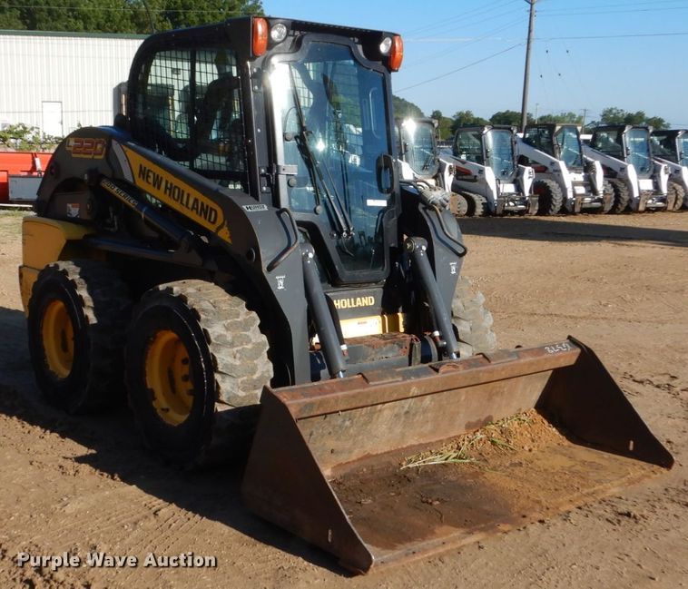 image for item FU9425 2015 New Holland L220 200 series skid steer
