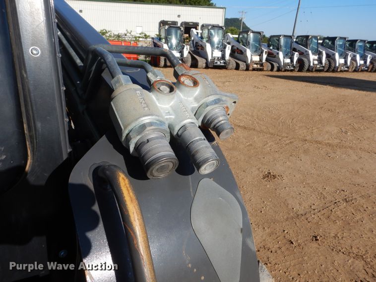 image for item FU9425 2015 New Holland L220 200 series skid steer