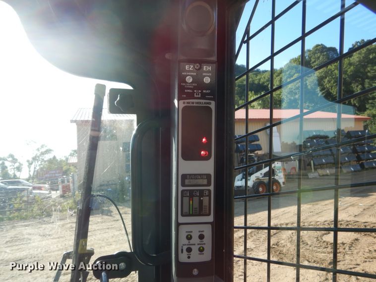 image for item FU9425 2015 New Holland L220 200 series skid steer