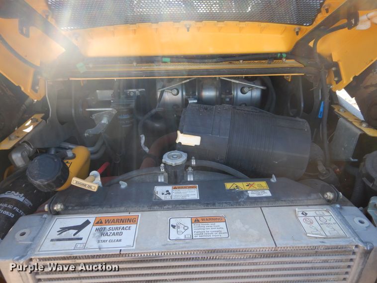 image for item FU9425 2015 New Holland L220 200 series skid steer