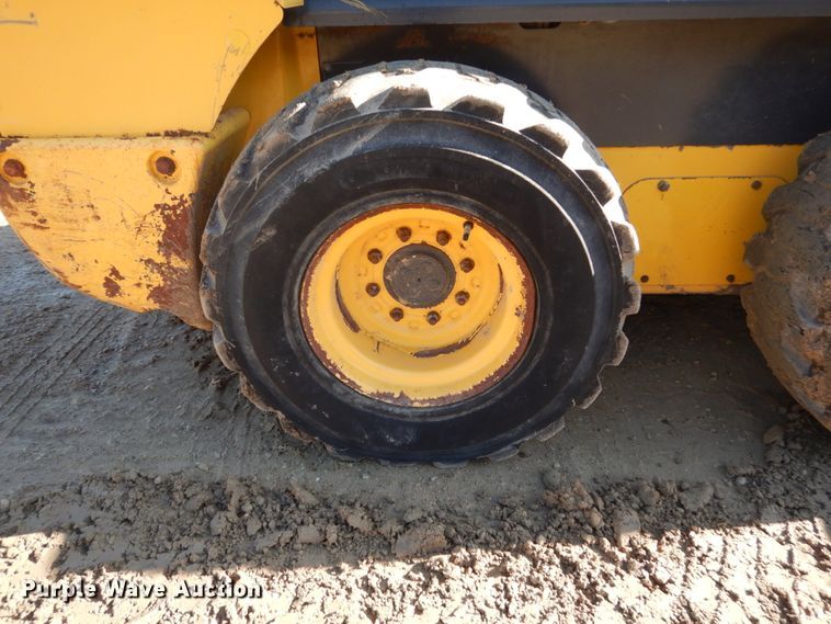 image for item FU9425 2015 New Holland L220 200 series skid steer