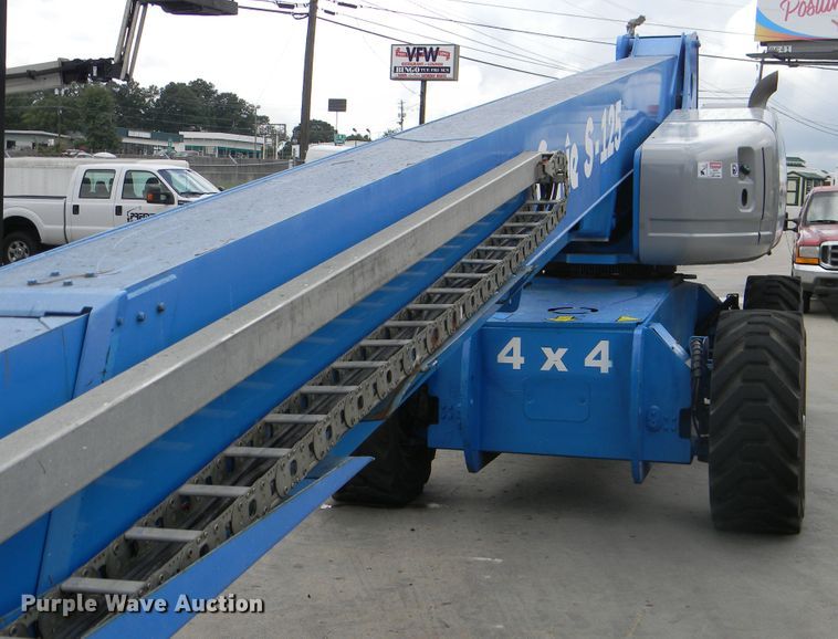 image for item G1935 2002 Genie S-125 boom lift