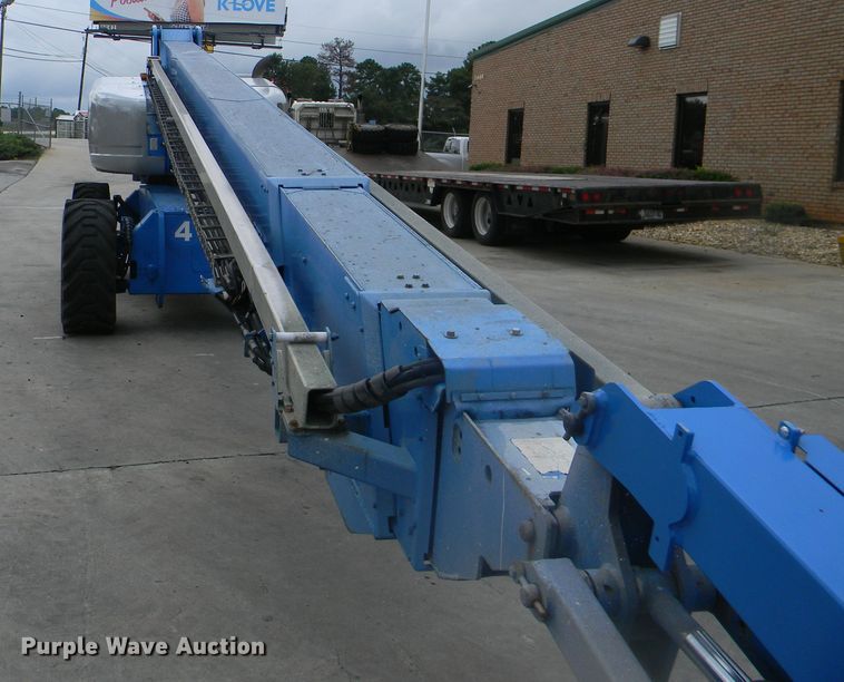 image for item G1935 2002 Genie S-125 boom lift