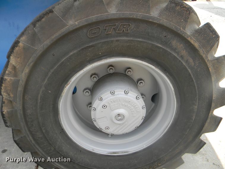 image for item G1935 2002 Genie S-125 boom lift