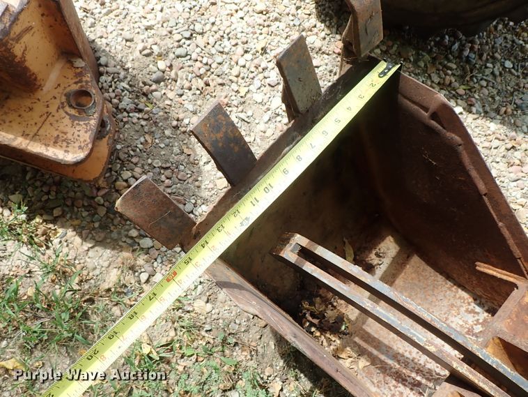 image for item GB9421 (4) Case trencher buckets