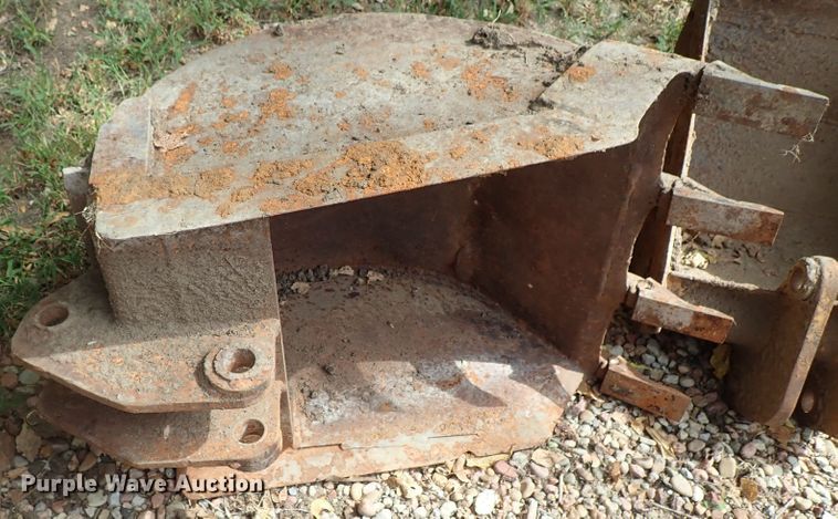 image for item GB9421 (4) Case trencher buckets