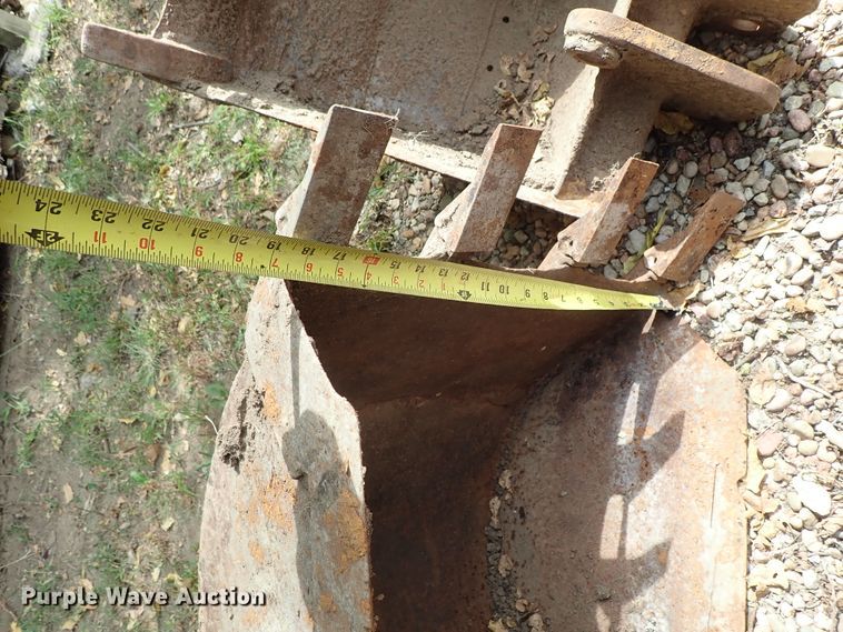 image for item GB9421 (4) Case trencher buckets