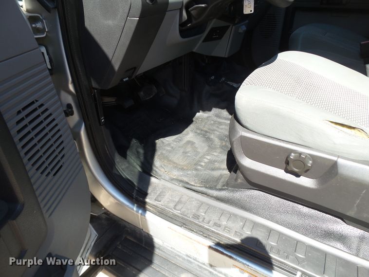 image for item GC9013 2013 Ford F450 Super Duty SuperCab utility truck with crane