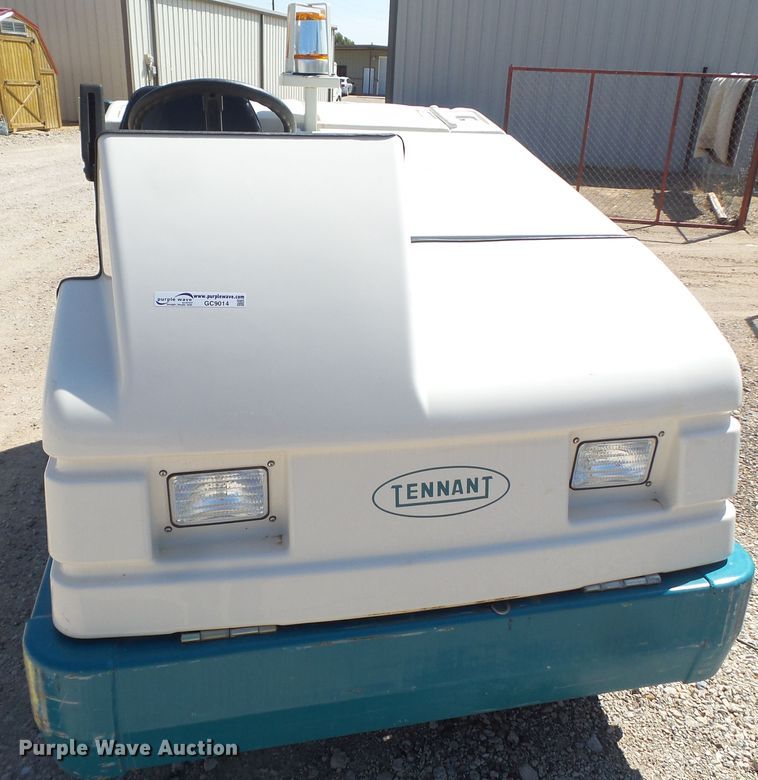 image for item GC9014 Tennant 7400 floor scrubber