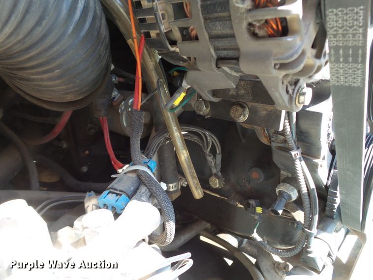 image for item GC9014 Tennant 7400 floor scrubber