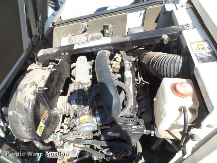 image for item GC9014 Tennant 7400 floor scrubber