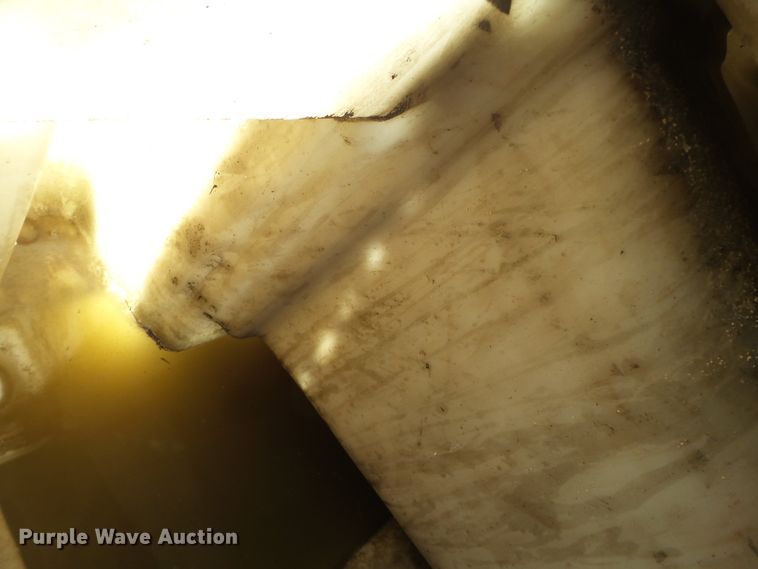 image for item GC9014 Tennant 7400 floor scrubber