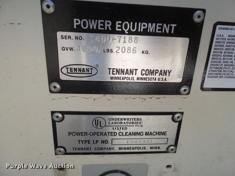 image for item GC9014 Tennant 7400 floor scrubber