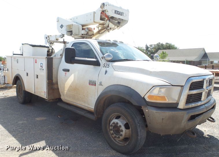 image for item GC9026 2011 Dodge Ram 5500 bucket truck