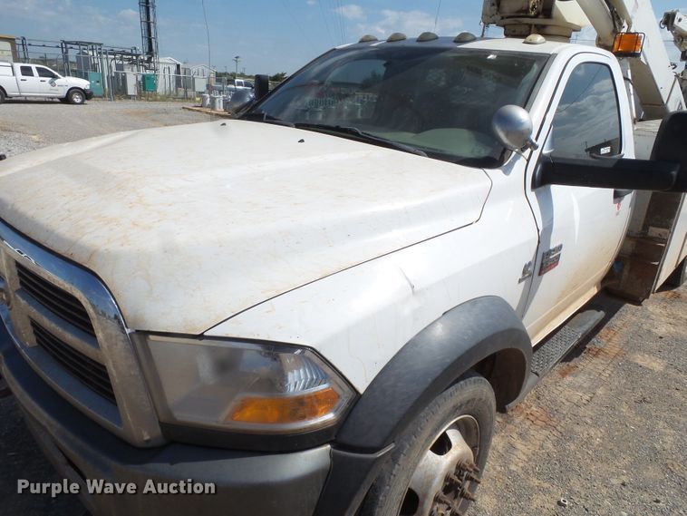 image for item GC9026 2011 Dodge Ram 5500 bucket truck
