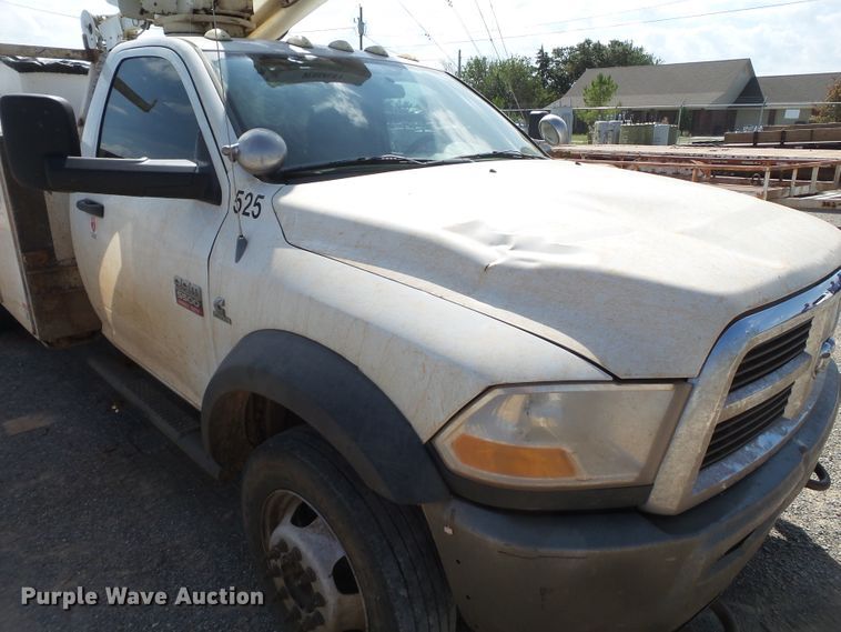image for item GC9026 2011 Dodge Ram 5500 bucket truck