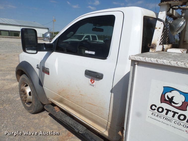 image for item GC9026 2011 Dodge Ram 5500 bucket truck