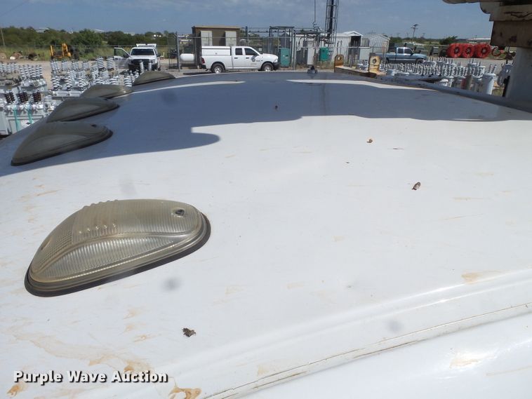 image for item GC9026 2011 Dodge Ram 5500 bucket truck