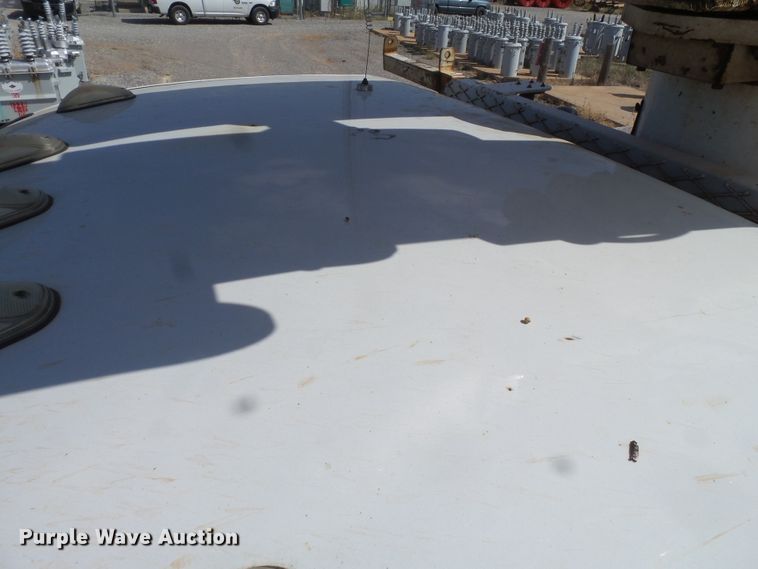 image for item GC9026 2011 Dodge Ram 5500 bucket truck