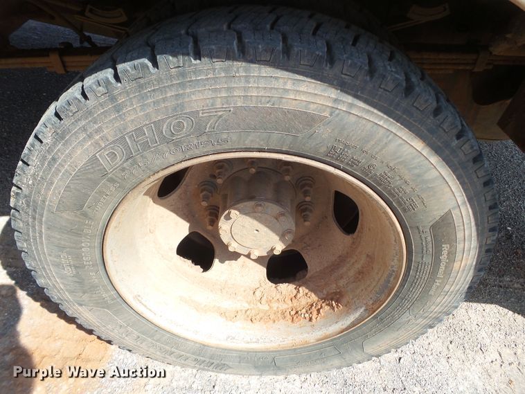 image for item GC9026 2011 Dodge Ram 5500 bucket truck