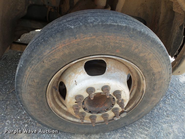 image for item GC9026 2011 Dodge Ram 5500 bucket truck