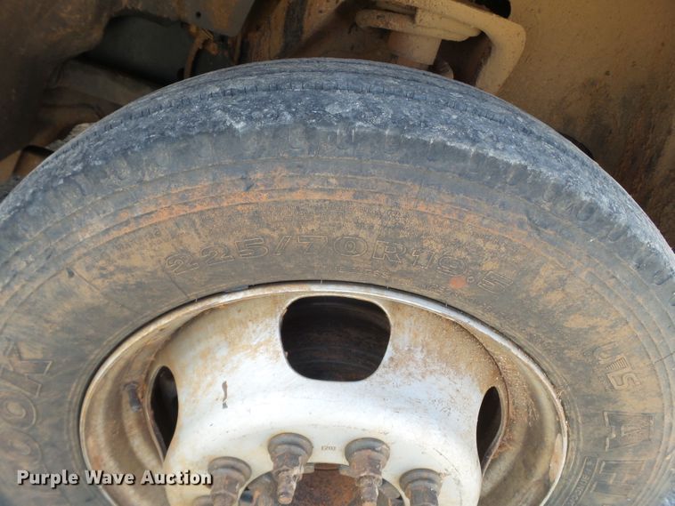 image for item GC9026 2011 Dodge Ram 5500 bucket truck