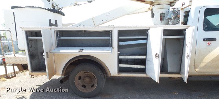 image for item GC9026 2011 Dodge Ram 5500 bucket truck