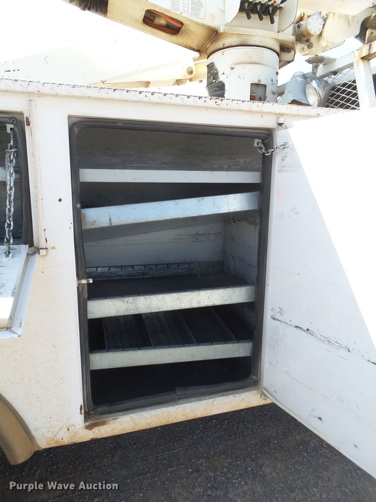 image for item GC9026 2011 Dodge Ram 5500 bucket truck