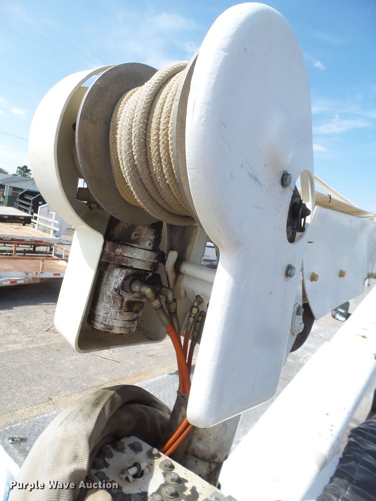 image for item GC9026 2011 Dodge Ram 5500 bucket truck