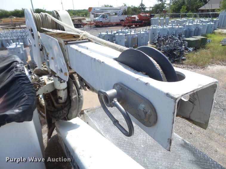 image for item GC9026 2011 Dodge Ram 5500 bucket truck