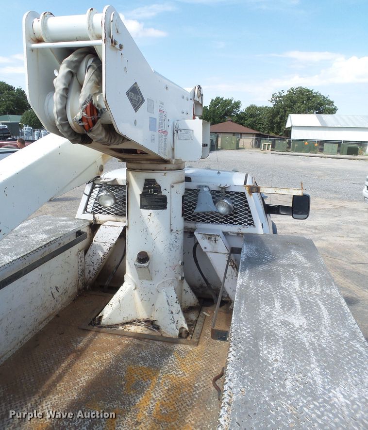 image for item GC9026 2011 Dodge Ram 5500 bucket truck