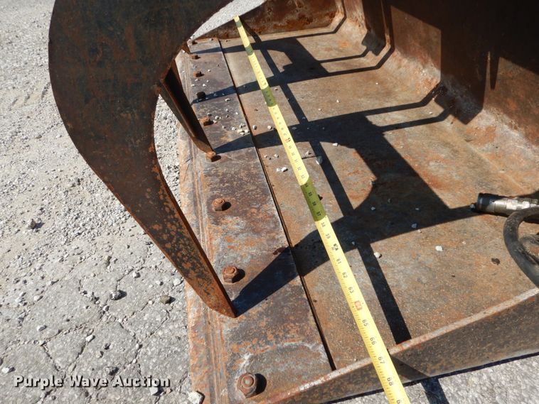 image for item GC9252 66 Industrial Grapple bucket