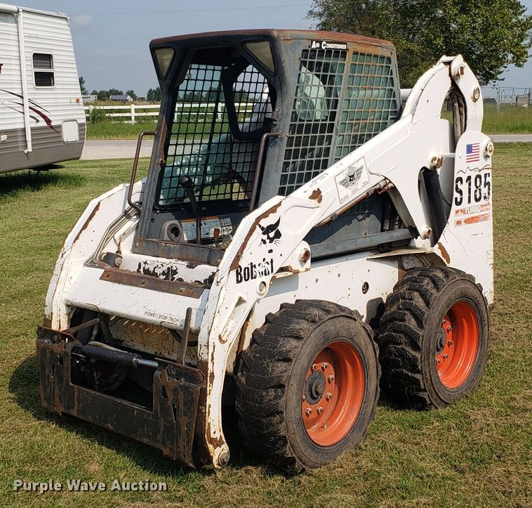 image for item GF9259 Bobcat S185 skid steer