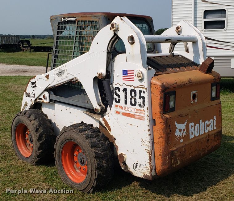 image for item GF9259 Bobcat S185 skid steer