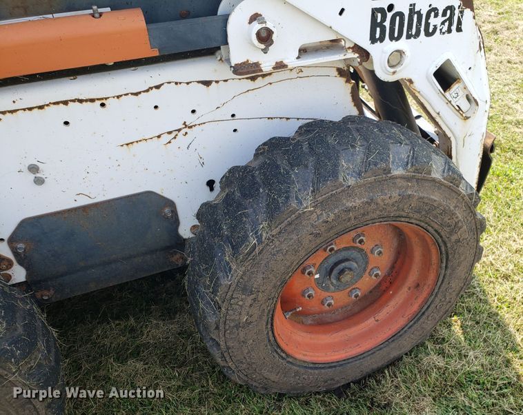 image for item GF9259 Bobcat S185 skid steer