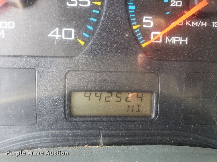 image for item GF9260 2006 International 8600 semi truck