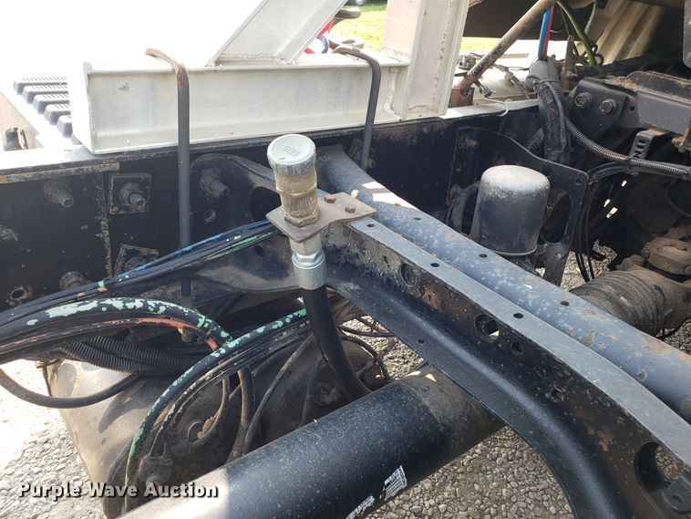 image for item GF9260 2006 International 8600 semi truck