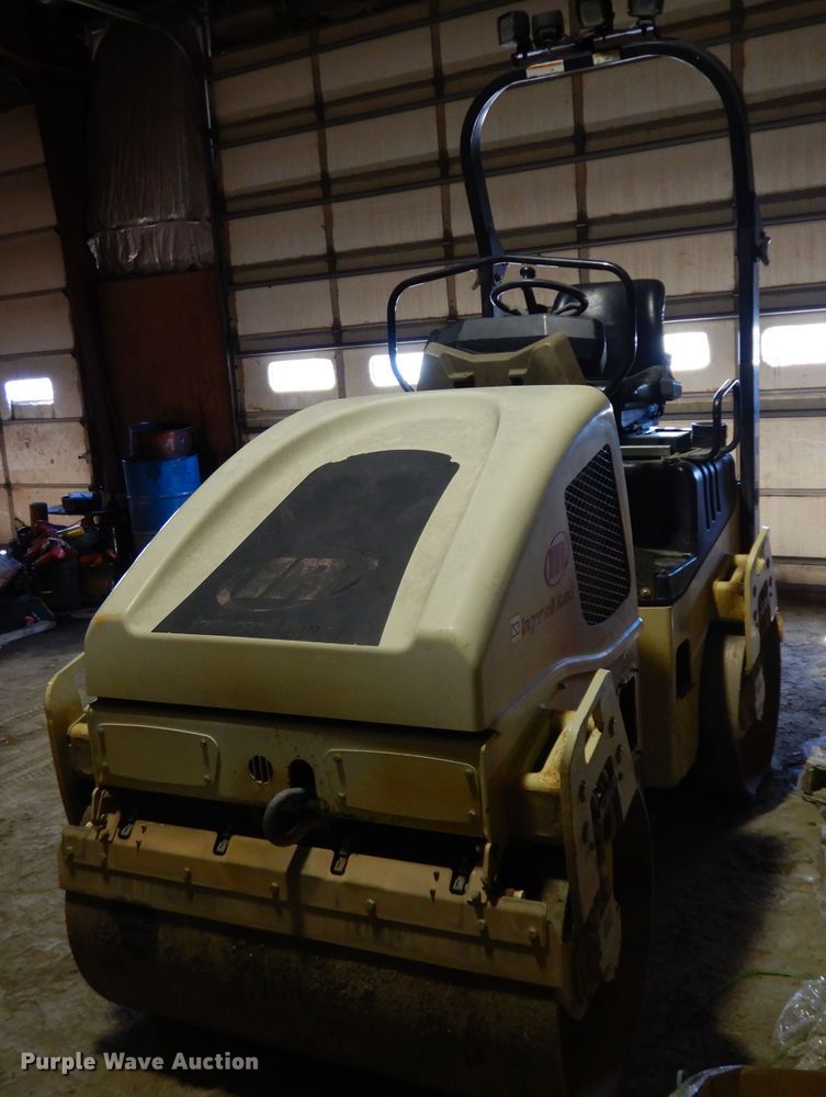 image for item GG9129 Ingersoll Rand DD-24 double drum vibratory roller