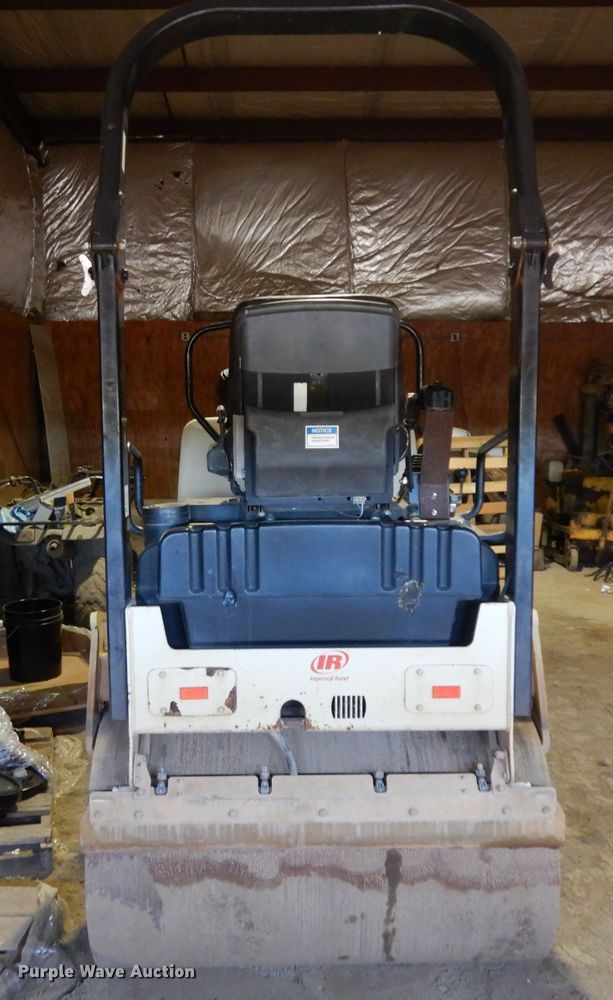 image for item GG9129 Ingersoll Rand DD-24 double drum vibratory roller