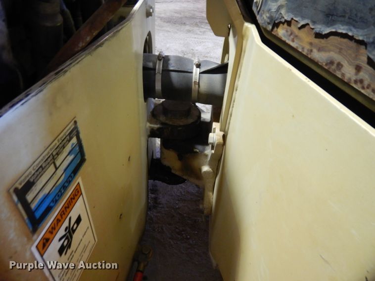 image for item GG9129 Ingersoll Rand DD-24 double drum vibratory roller