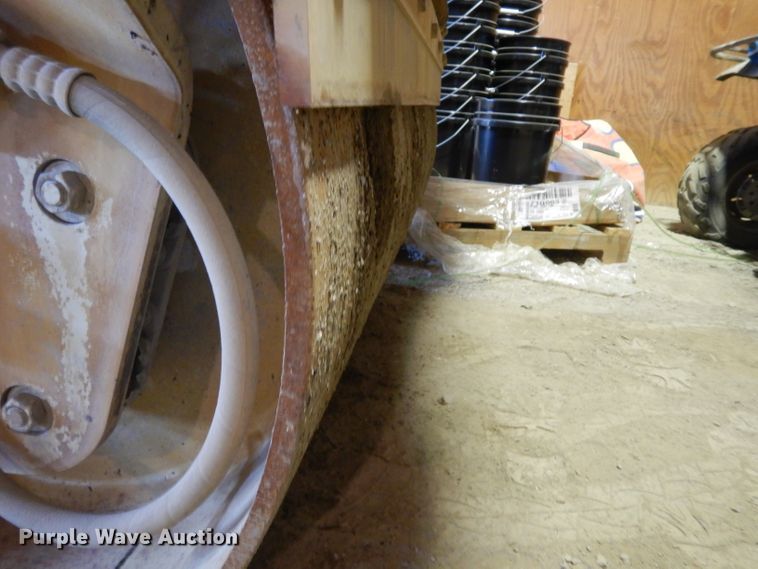 image for item GG9129 Ingersoll Rand DD-24 double drum vibratory roller