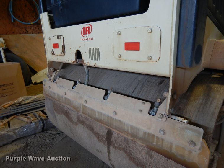 image for item GG9129 Ingersoll Rand DD-24 double drum vibratory roller