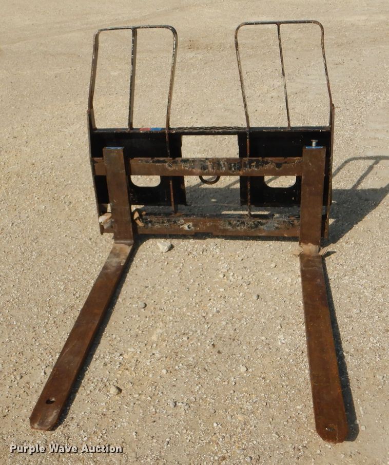 image for item GH9595 MDS skid steer pallet forks